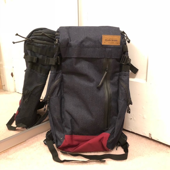 dakine 30l backpack